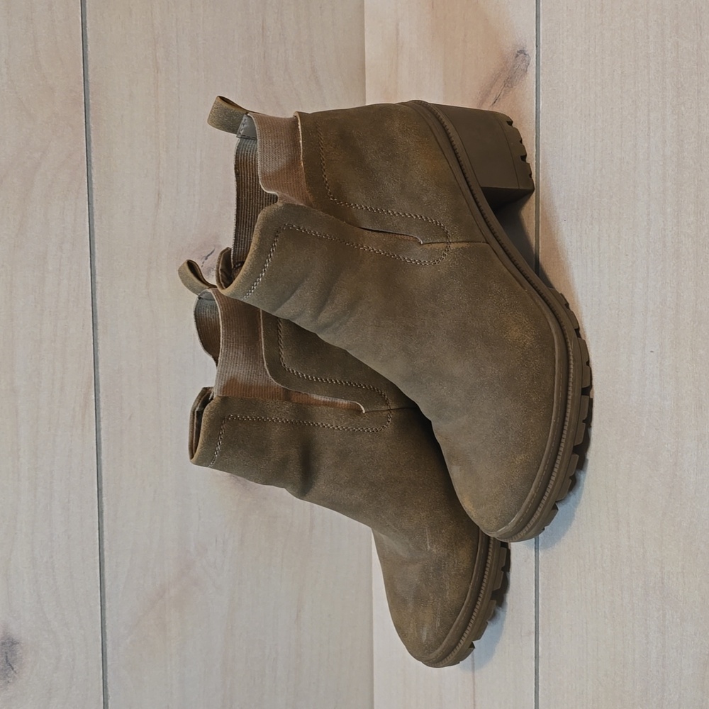 Jellypop Chelsea Boots